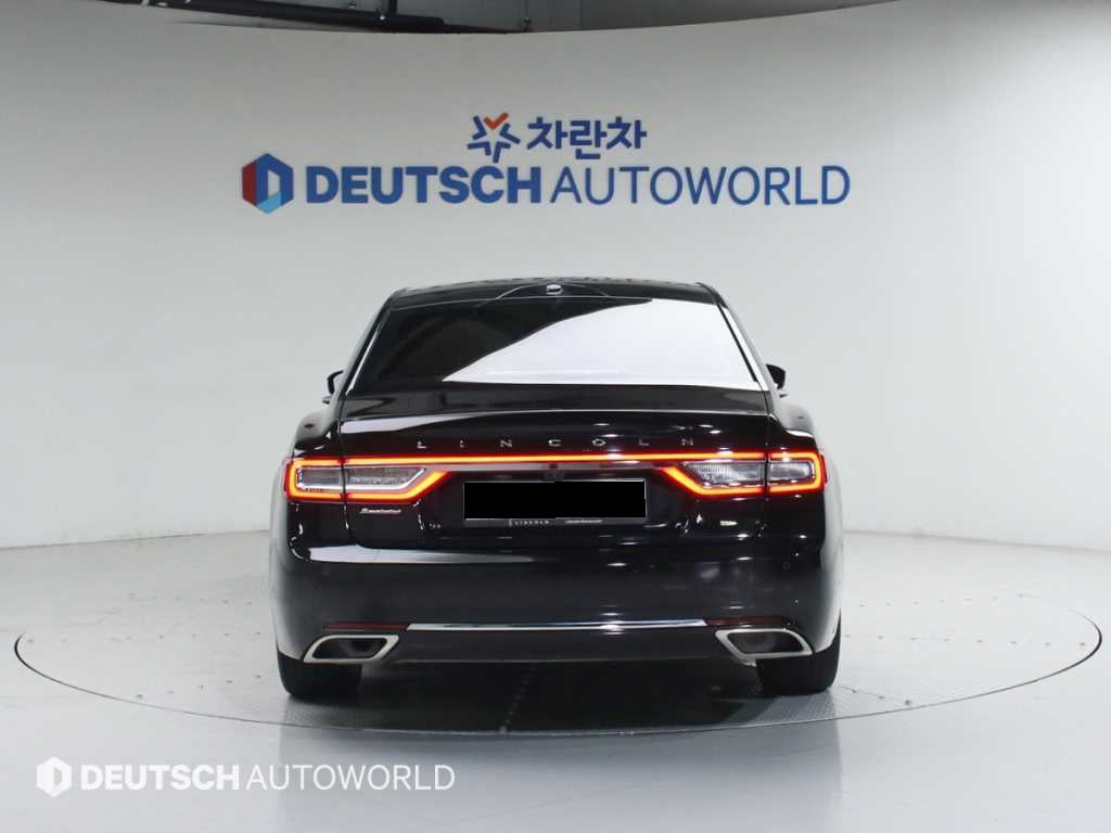 Lincoln Continental — photo 04