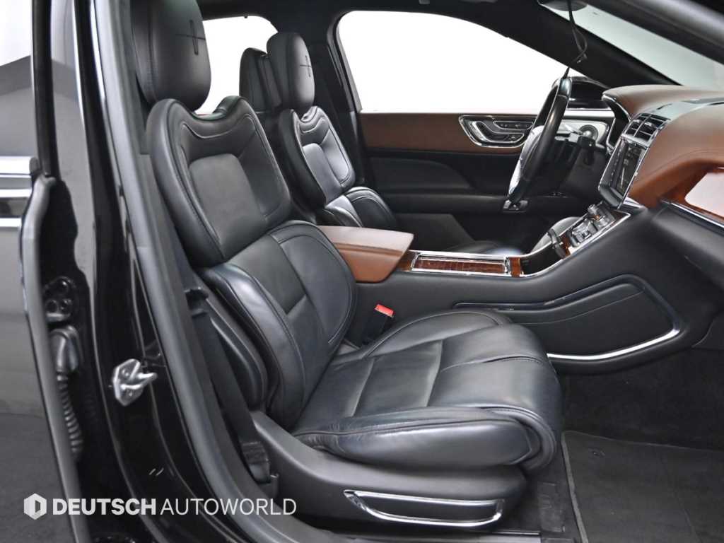 Lincoln Continental — photo 10