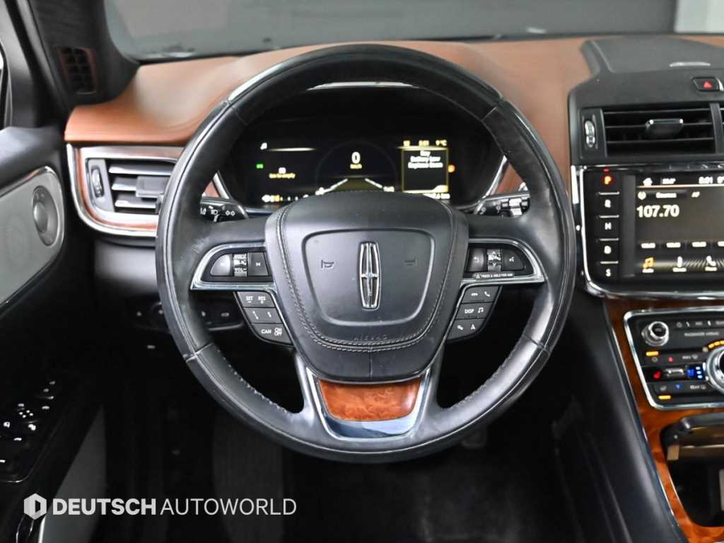 Lincoln Continental — photo 13