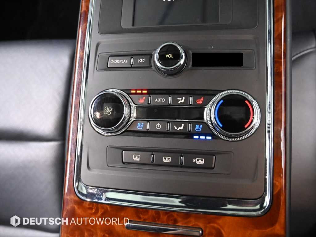 Lincoln Continental — photo 16