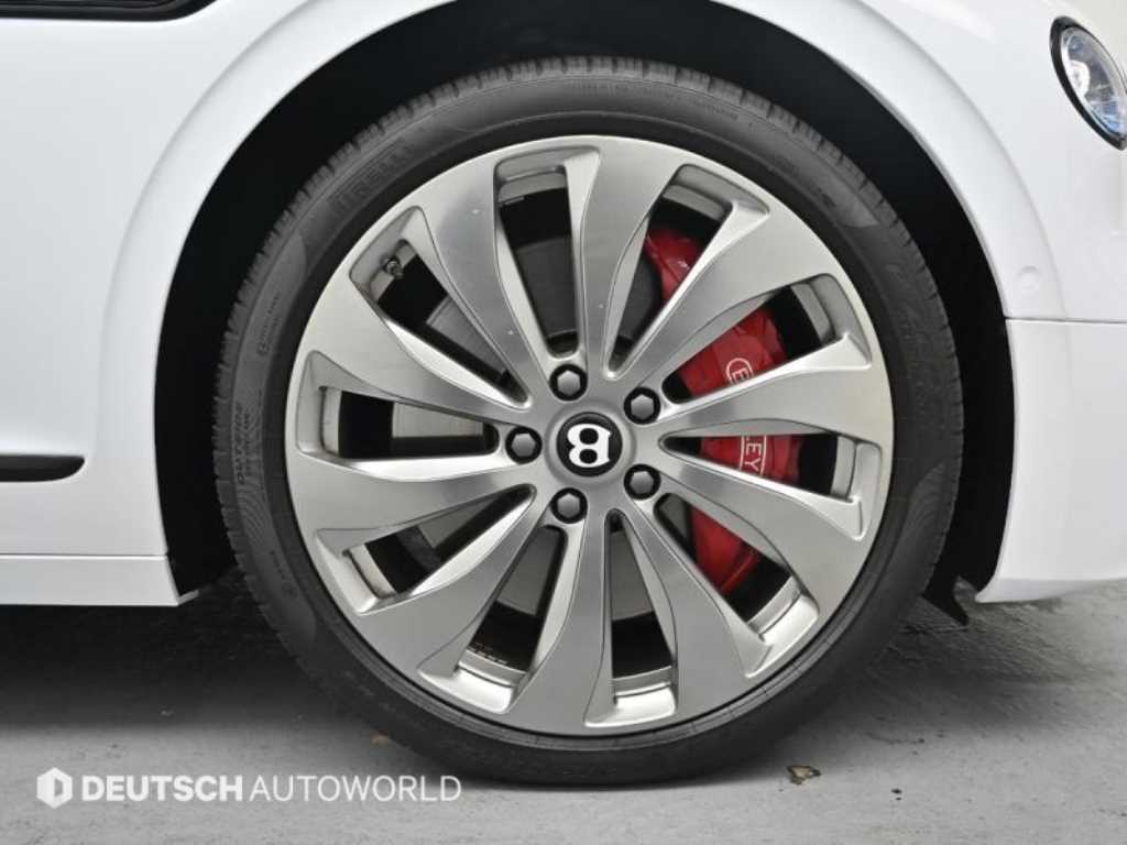 Bentley Flying Spur — photo 05