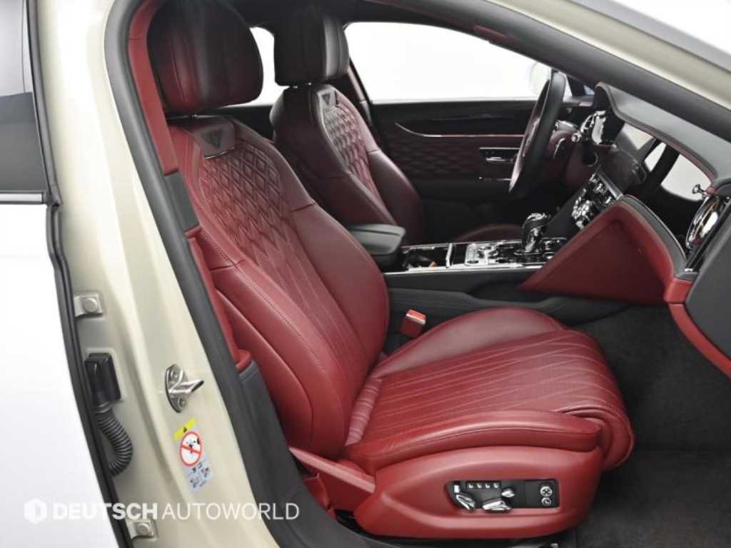 Bentley Flying Spur — photo 10