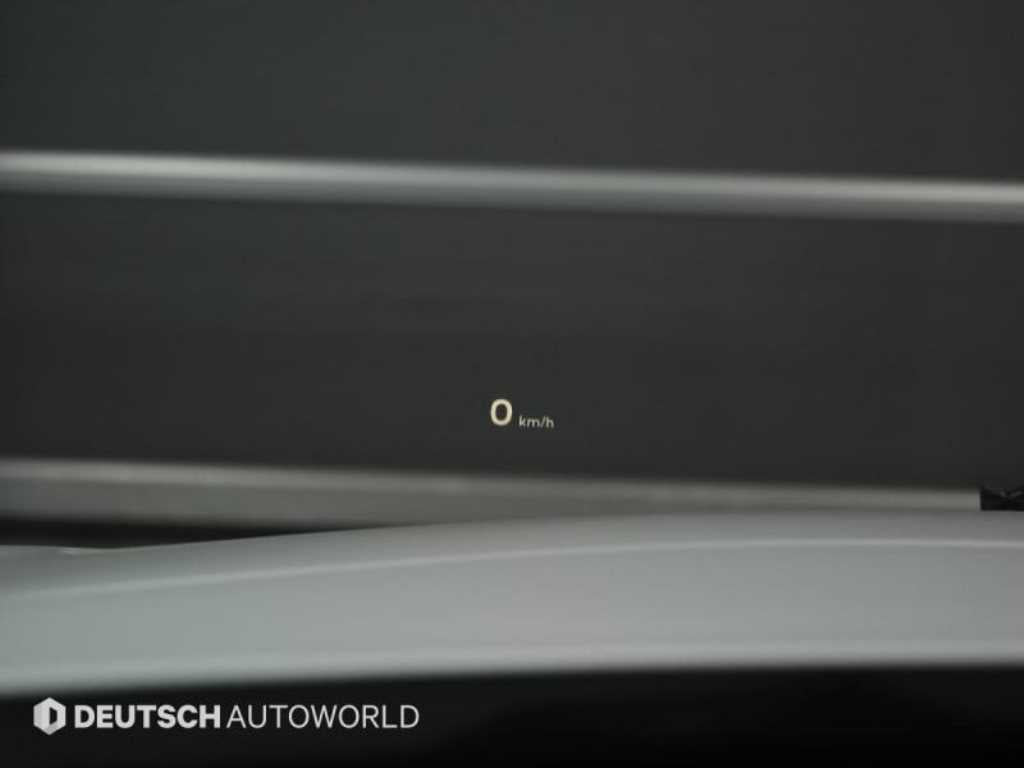 Bentley Flying Spur — photo 17