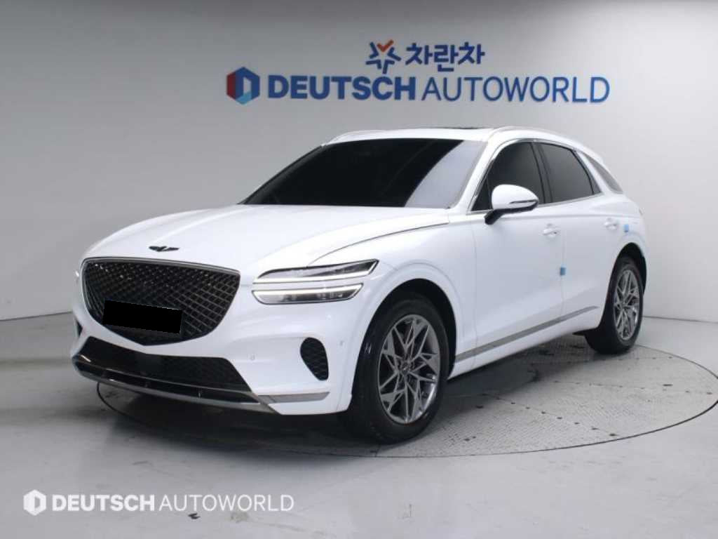 Genesis GV70 — photo 01