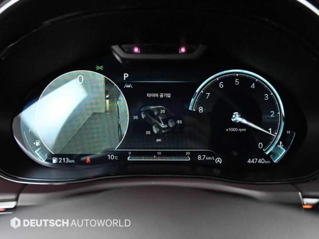 Genesis GV70 — photo 08