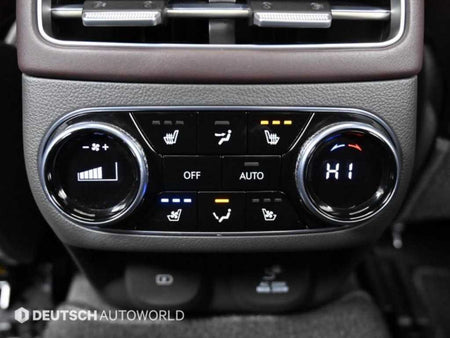 Genesis GV70 — photo 16