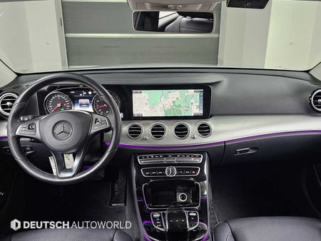 Mercedes-Benz E-Class — photo 07