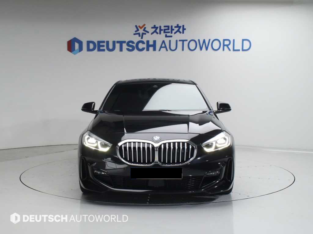 BMW 1-Series — photo 01