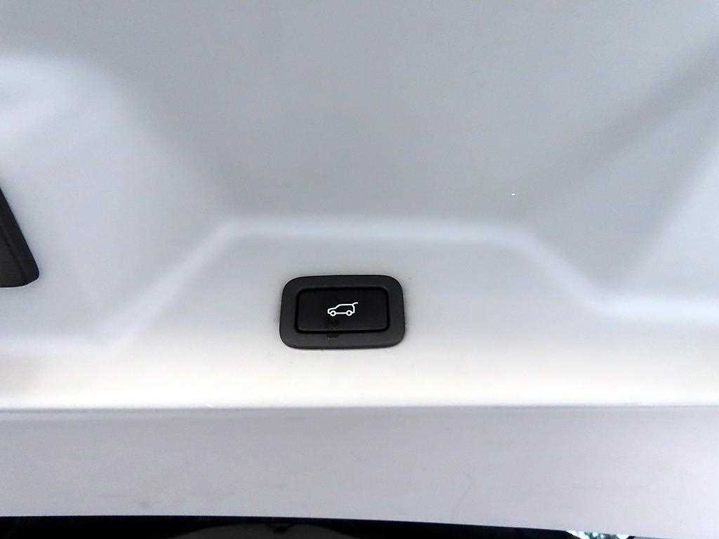 Land Rover Range Rover — photo 15