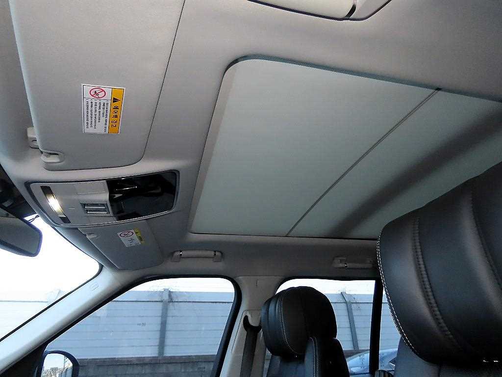 Land Rover Range Rover — photo 16
