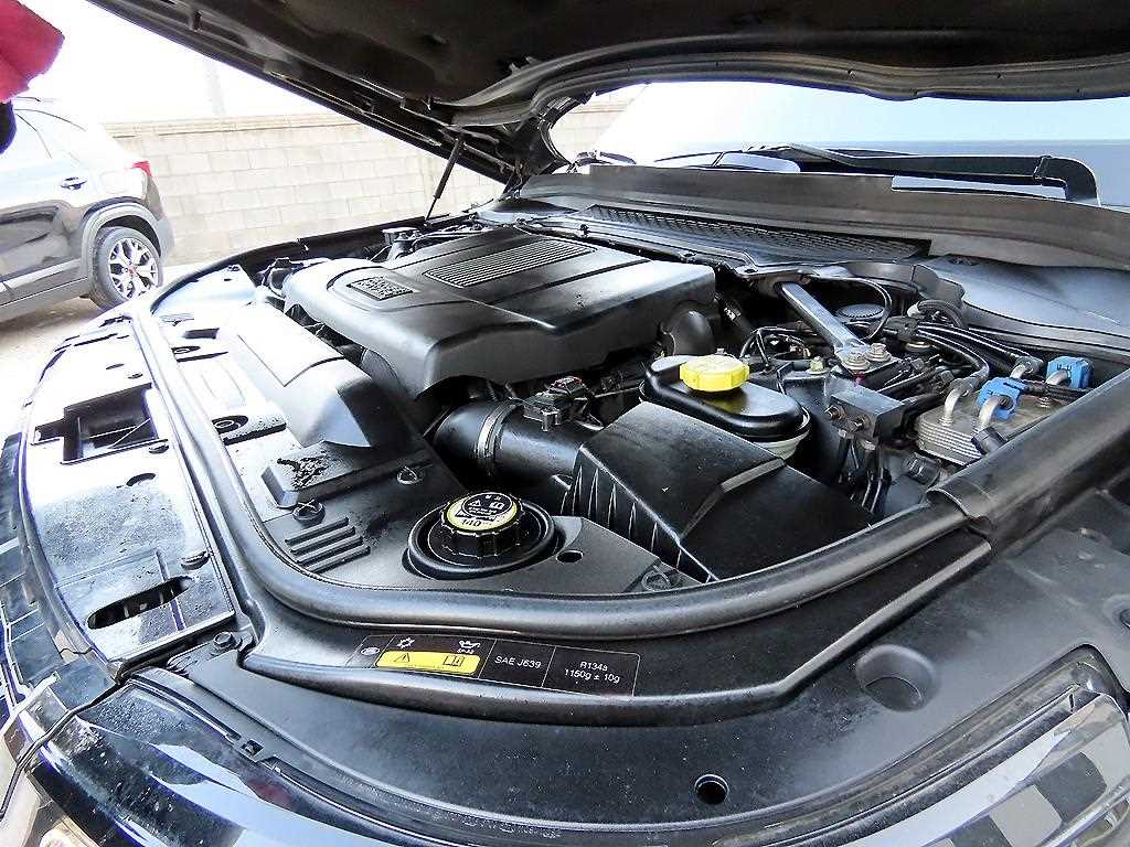 Land Rover Range Rover — photo 19