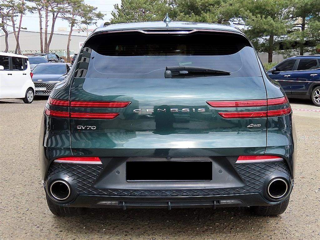 Genesis GV70 — photo 04