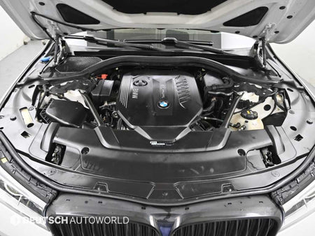 BMW 7-Series — photo 06