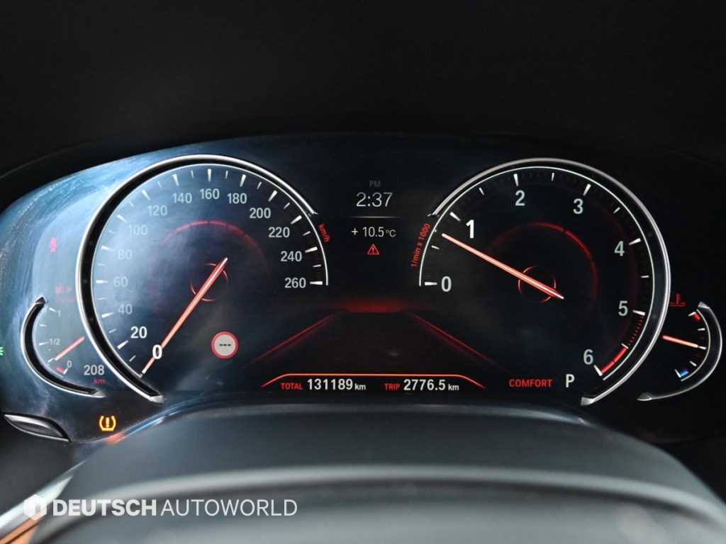 BMW 7-Series — photo 08