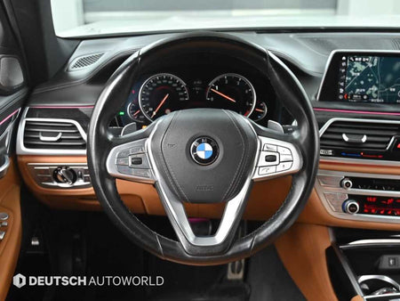 BMW 7-Series — photo 13