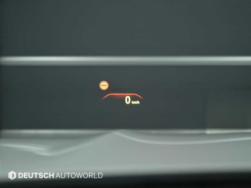 BMW 7-Series — photo 17
