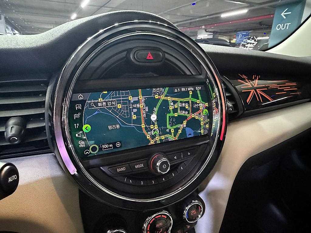 Mini Cooper — photo 16
