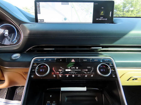 Genesis GV80 — photo 13