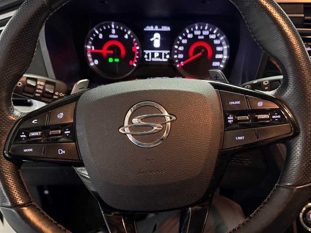 KGM KORANDO — photo 10