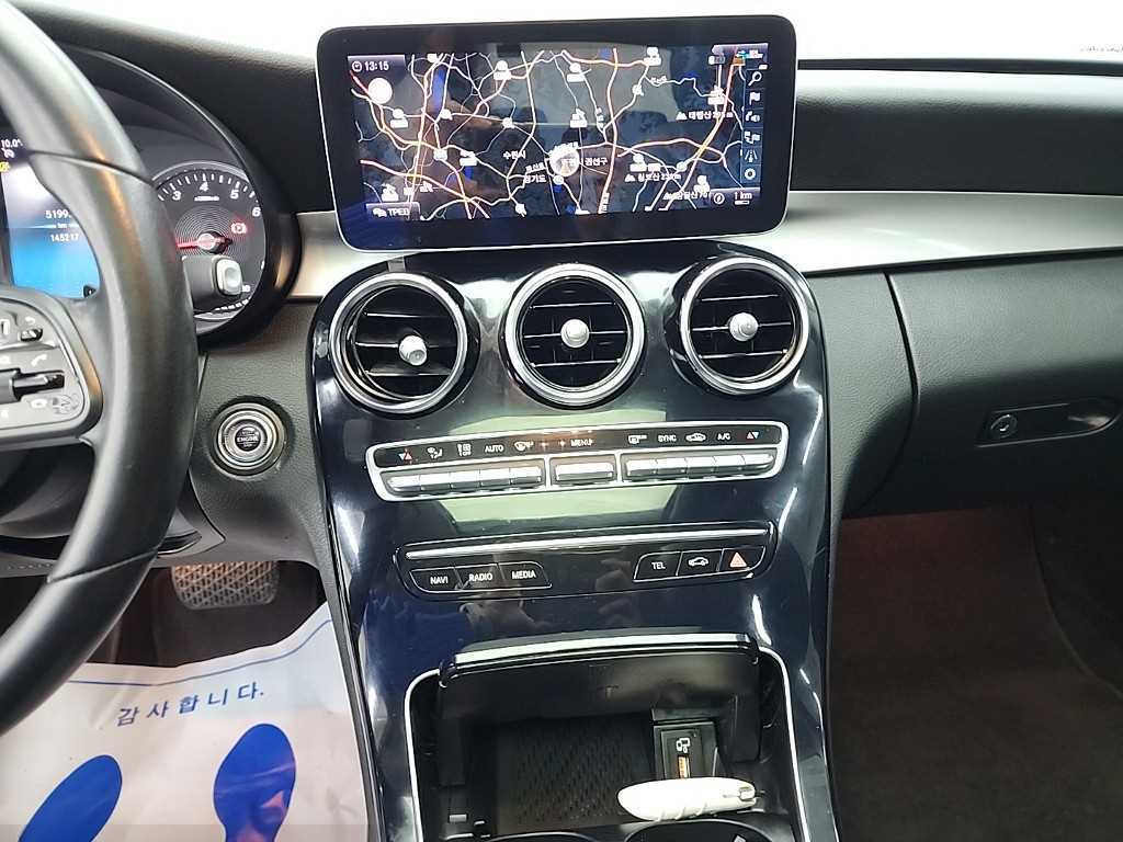 Mercedes-Benz C-Class — photo 10