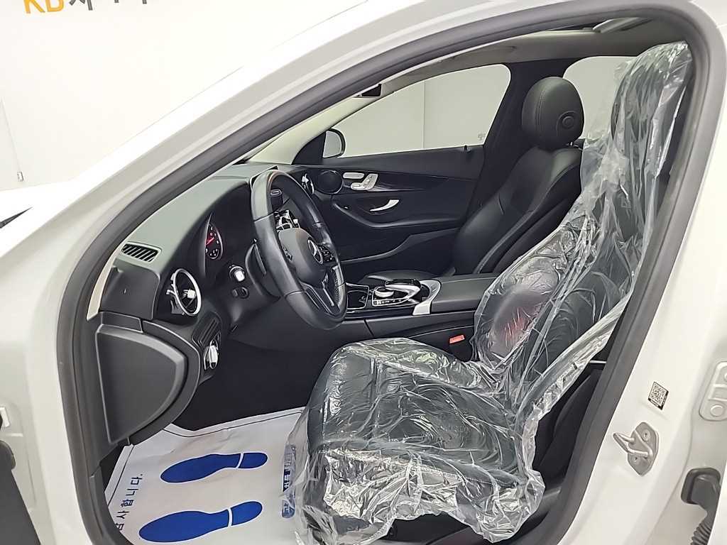 Mercedes-Benz C-Class — photo 11