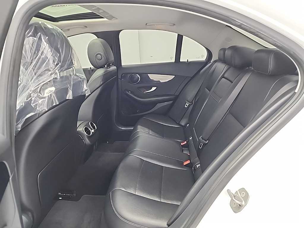 Mercedes-Benz C-Class — photo 12