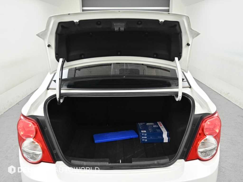CHEVROLET Aveo — photo 19