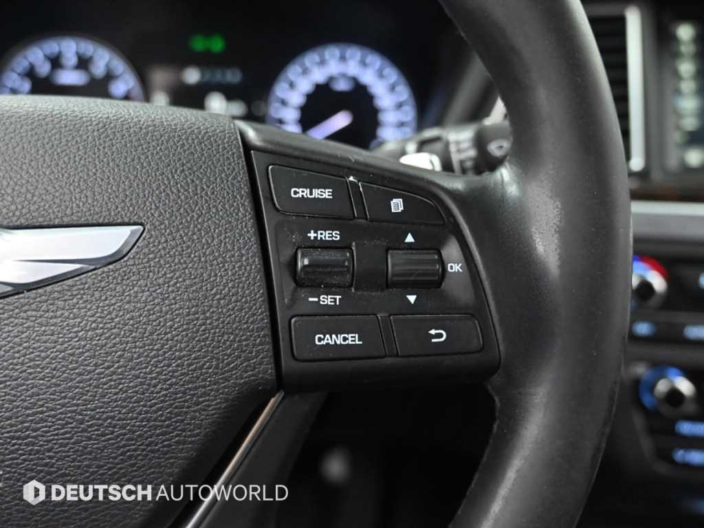 Hyundai Genesis — photo 18