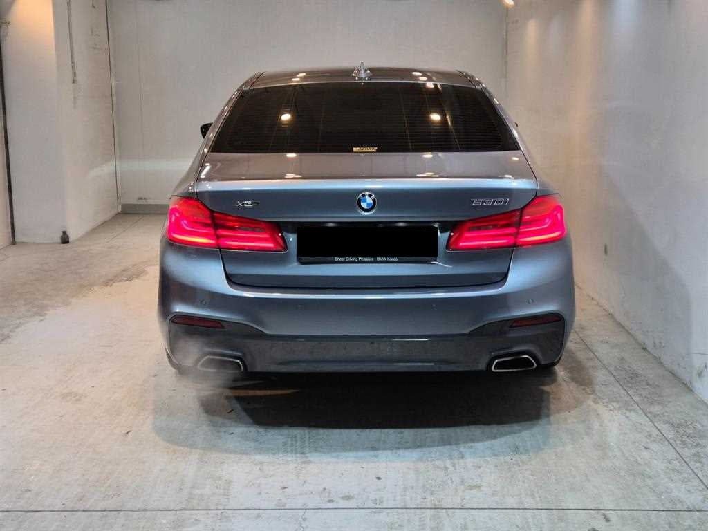 BMW 5-Series — photo 03