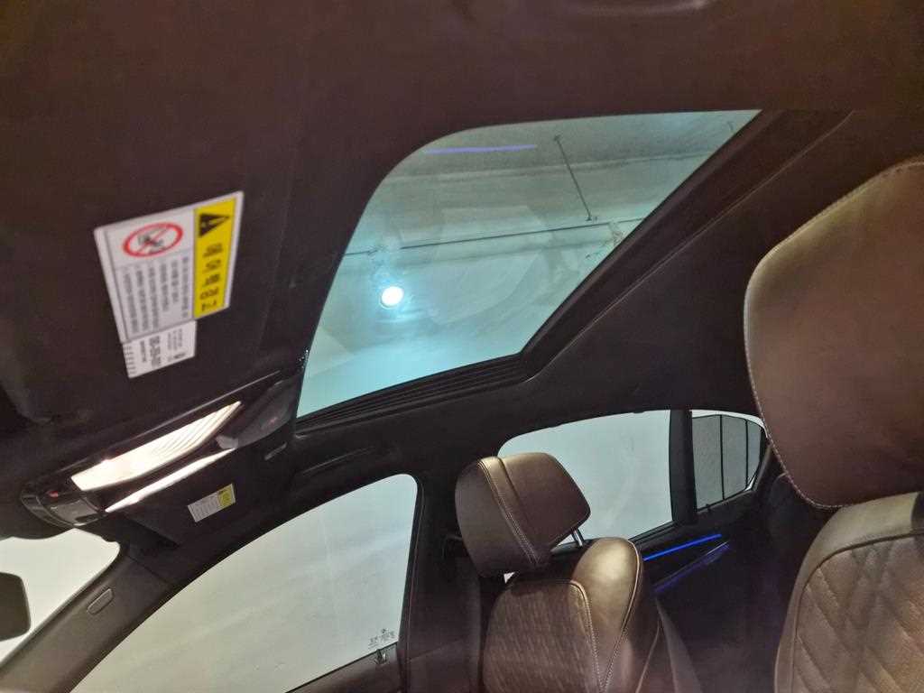 BMW 5-Series — photo 16