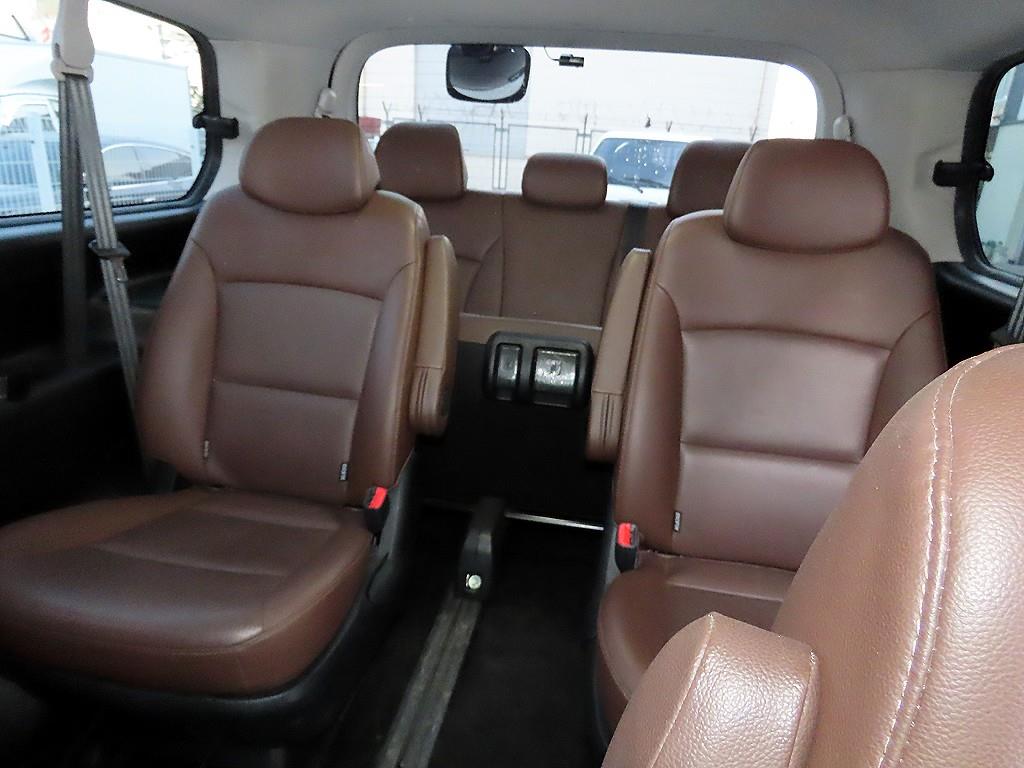 Hyundai Starex — photo 07