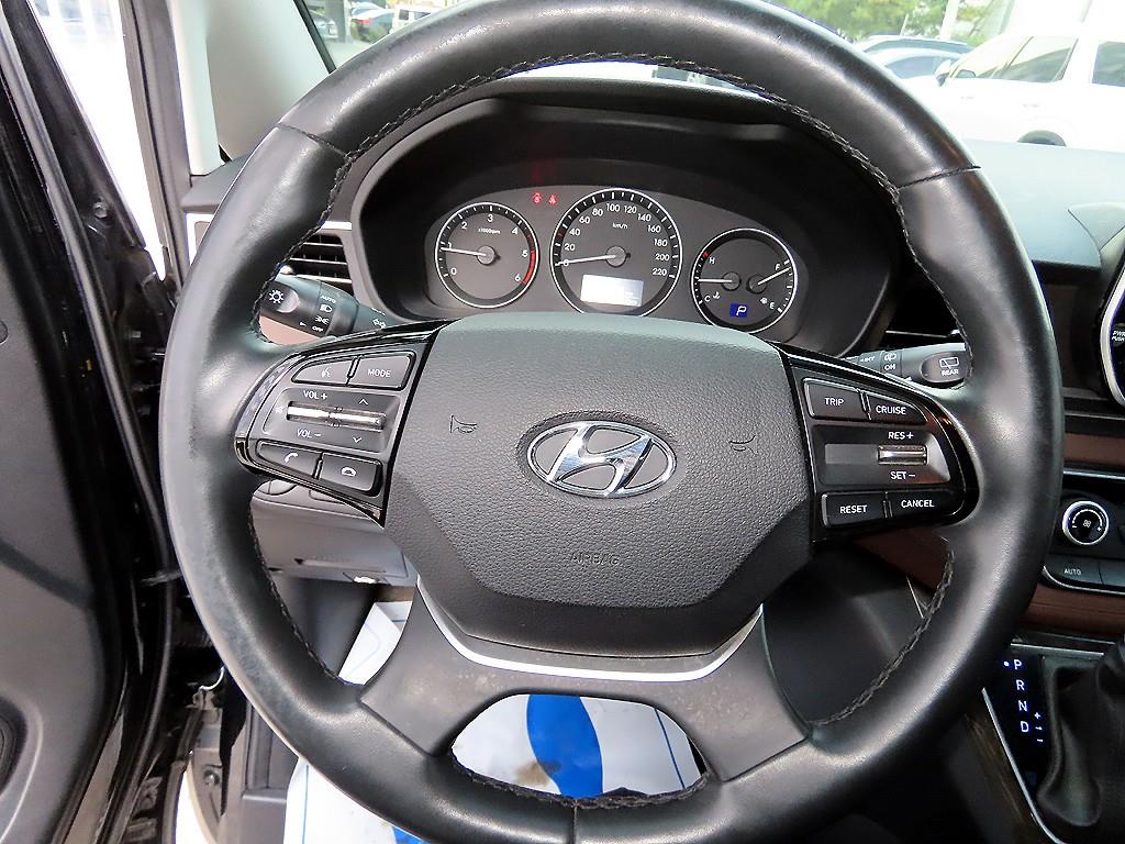 Hyundai Starex — photo 09