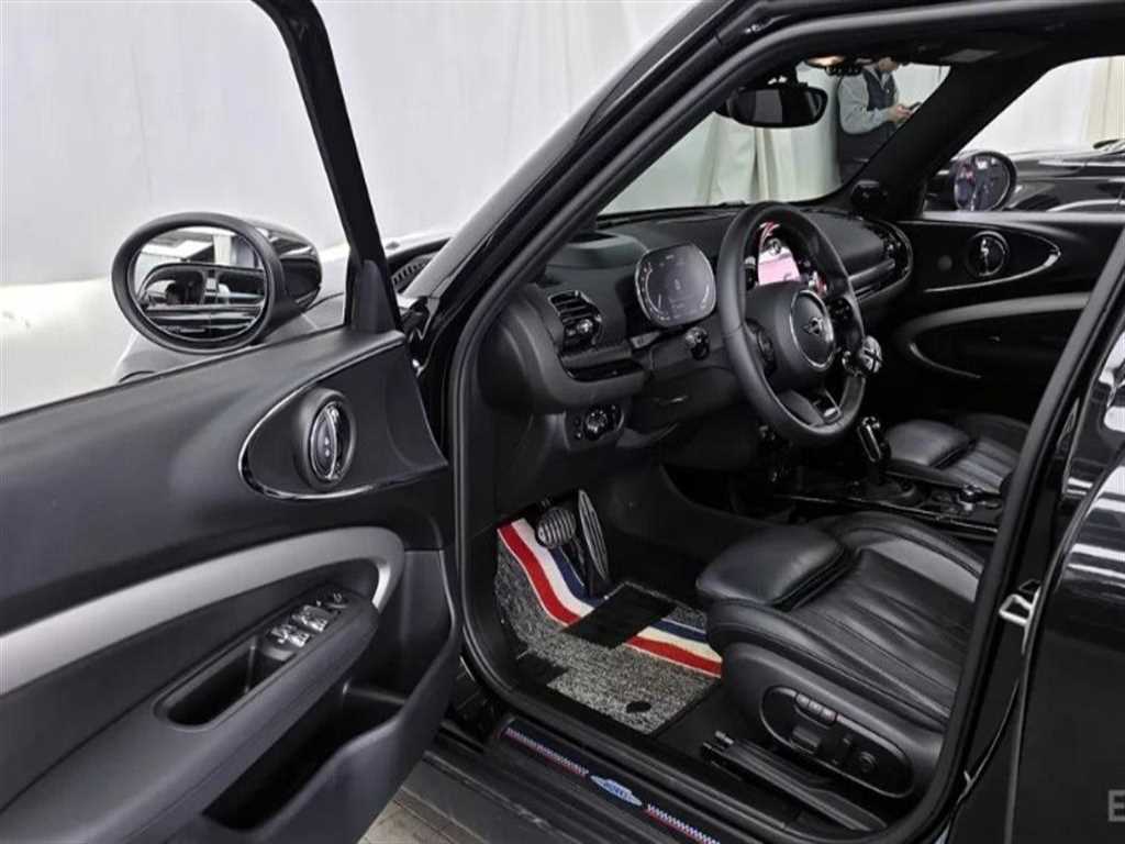 Mini Clubman — photo 10