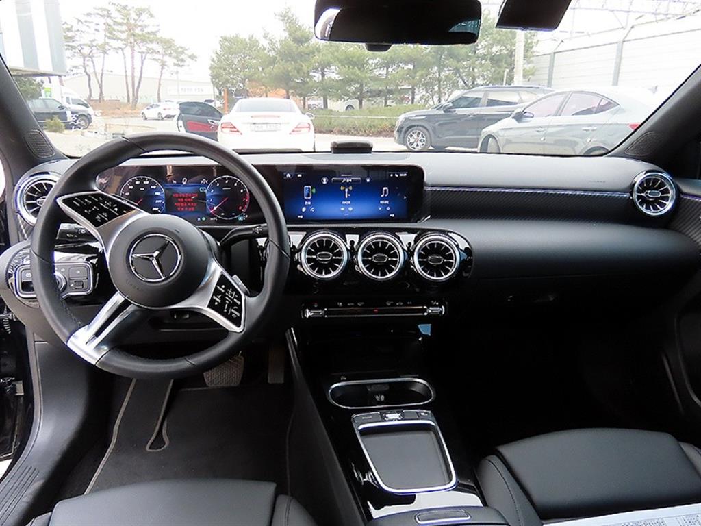Mercedes-Benz A-Class — photo 07