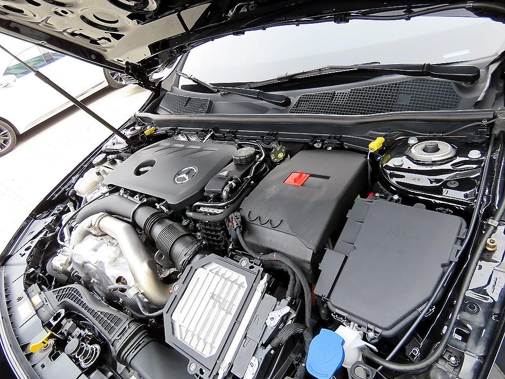 Mercedes-Benz A-Class — photo 18