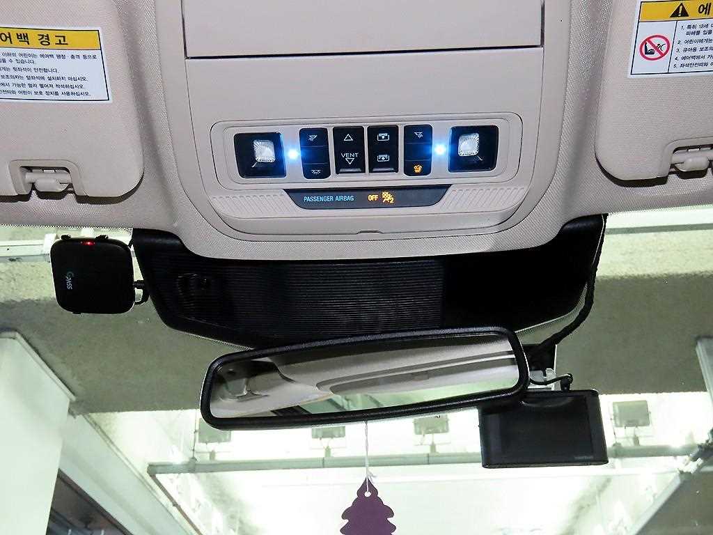Ford Explorer — photo 13