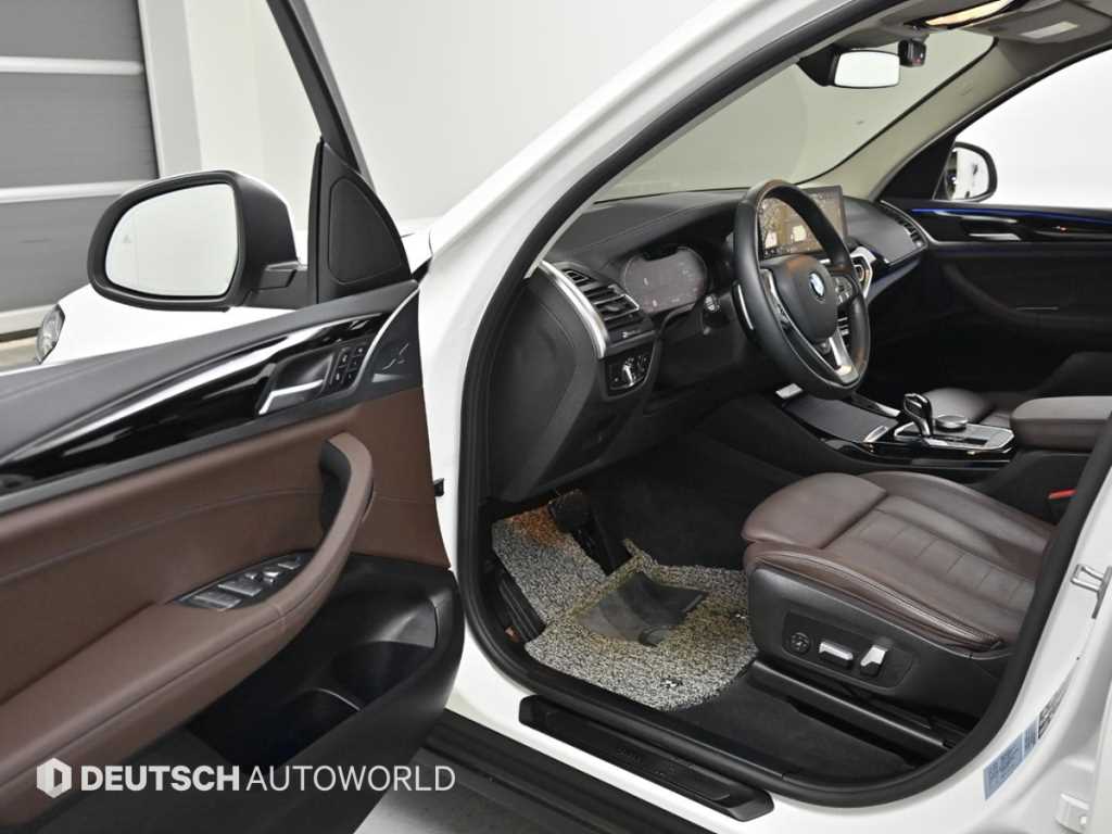 BMW X3 — photo 11