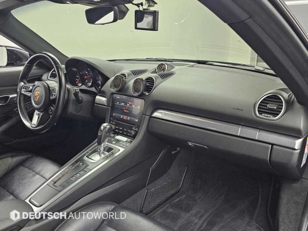 Porsche 718 — photo 07