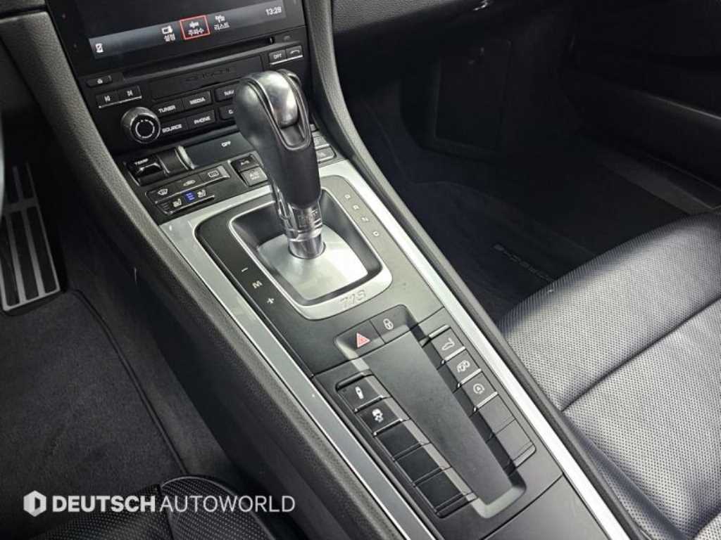 Porsche 718 — photo 09