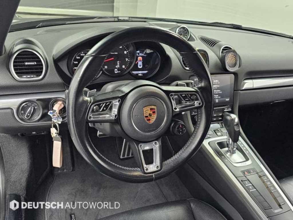 Porsche 718 — photo 13
