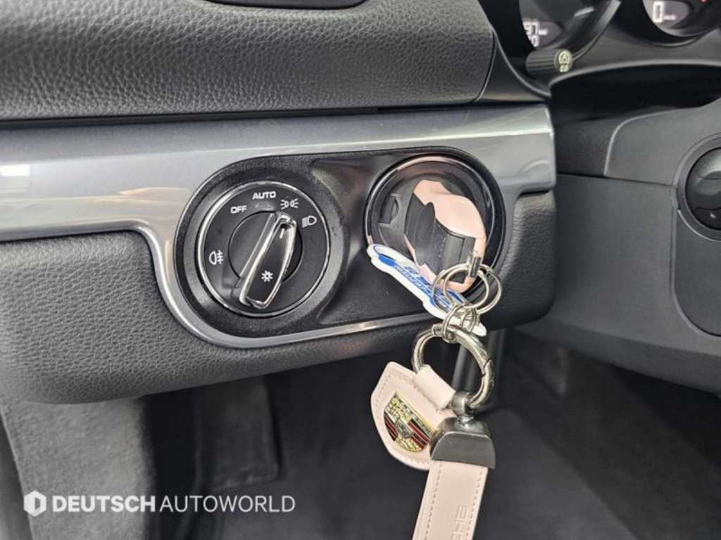 Porsche 718 — photo 16