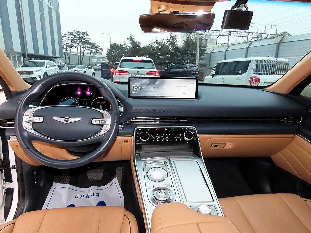 Genesis GV80 — photo 07