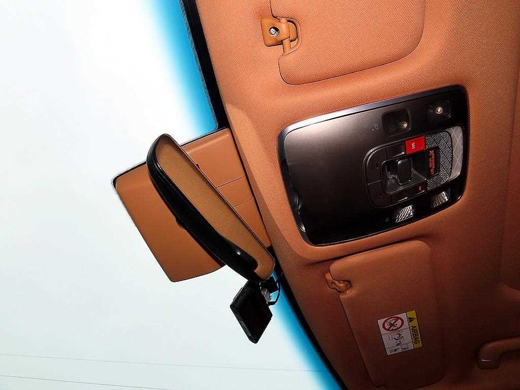 Genesis GV80 — photo 15
