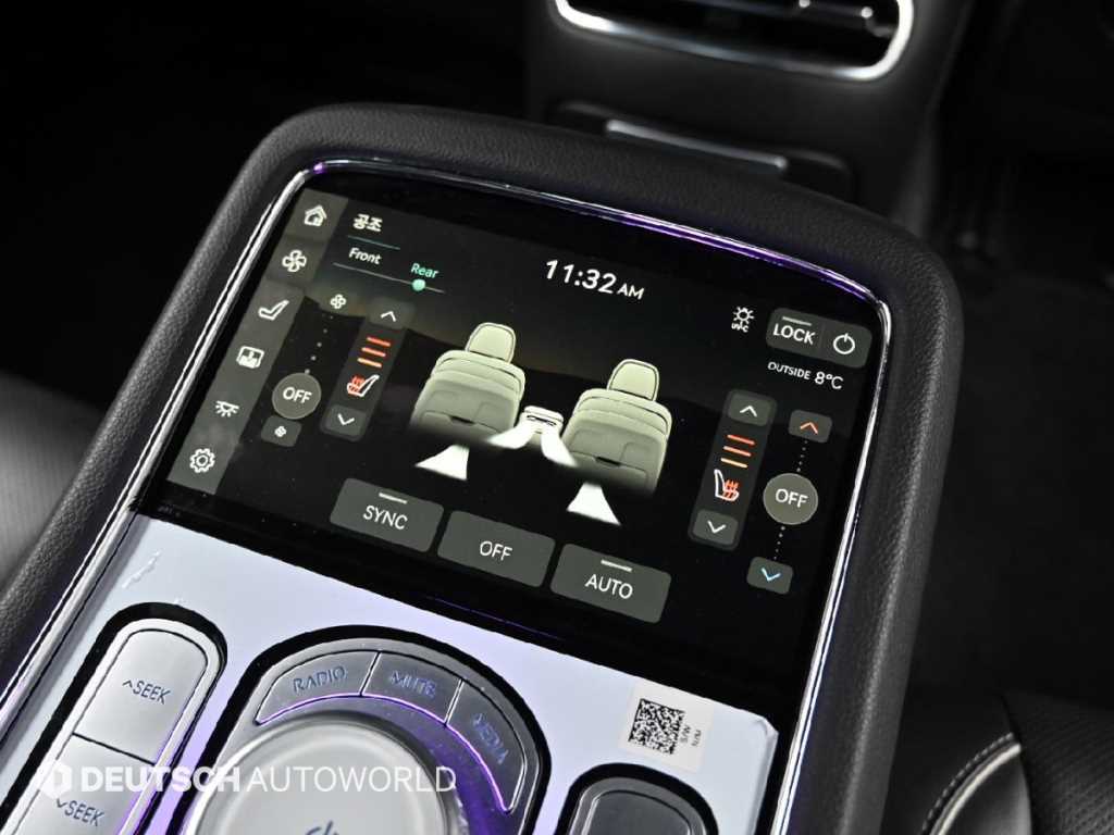 Genesis G90 — photo 16