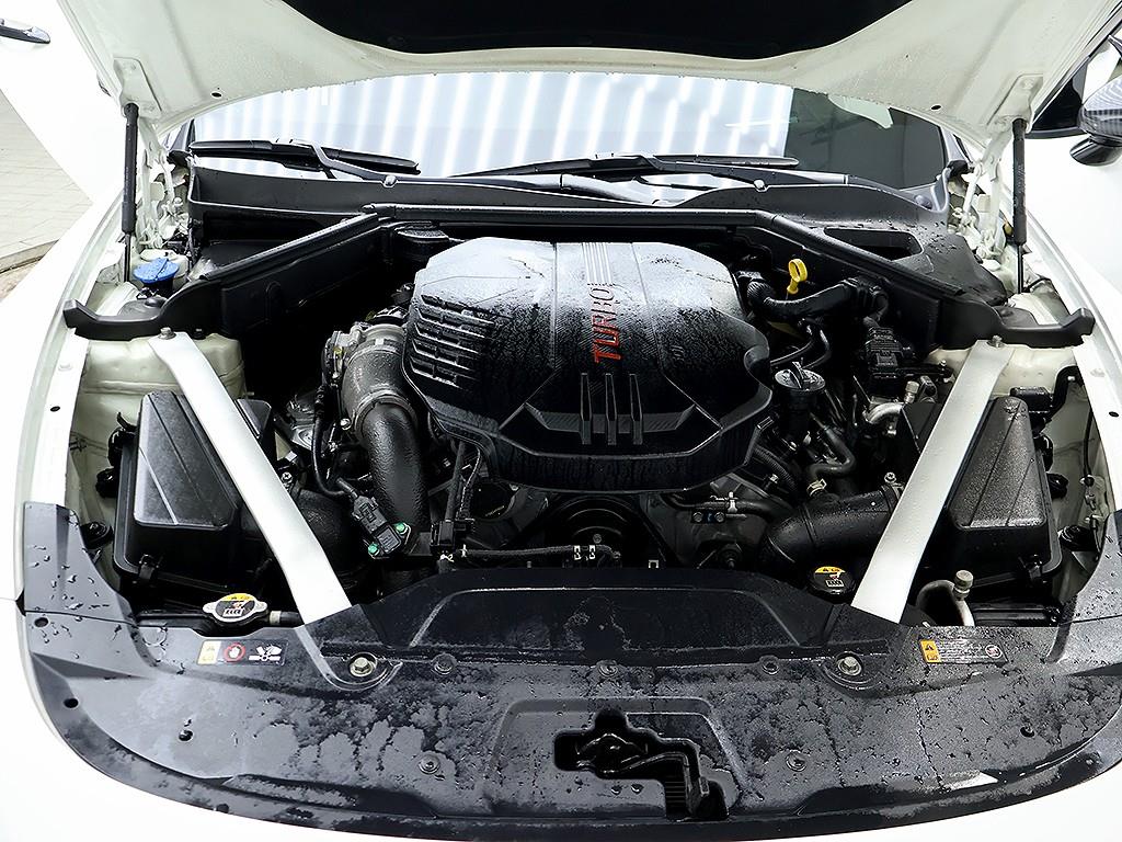 Kia Stinger — photo 07