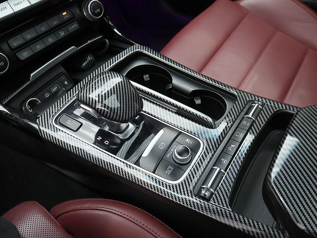 Kia Stinger — photo 10