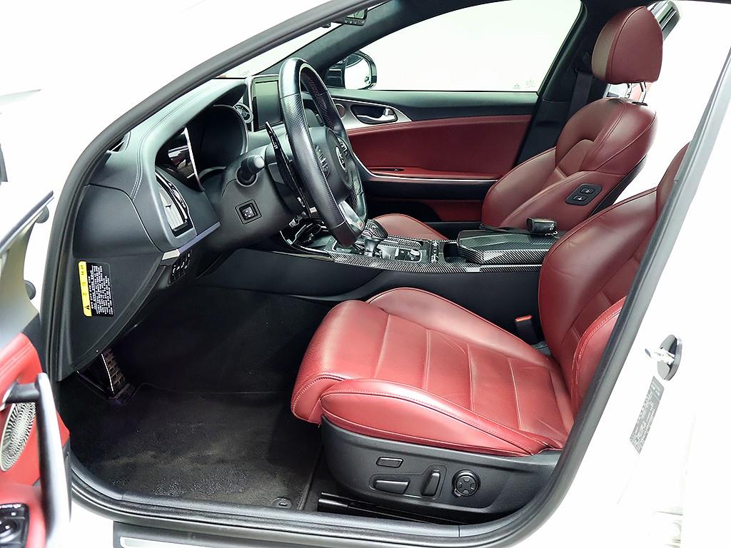 Kia Stinger — photo 11