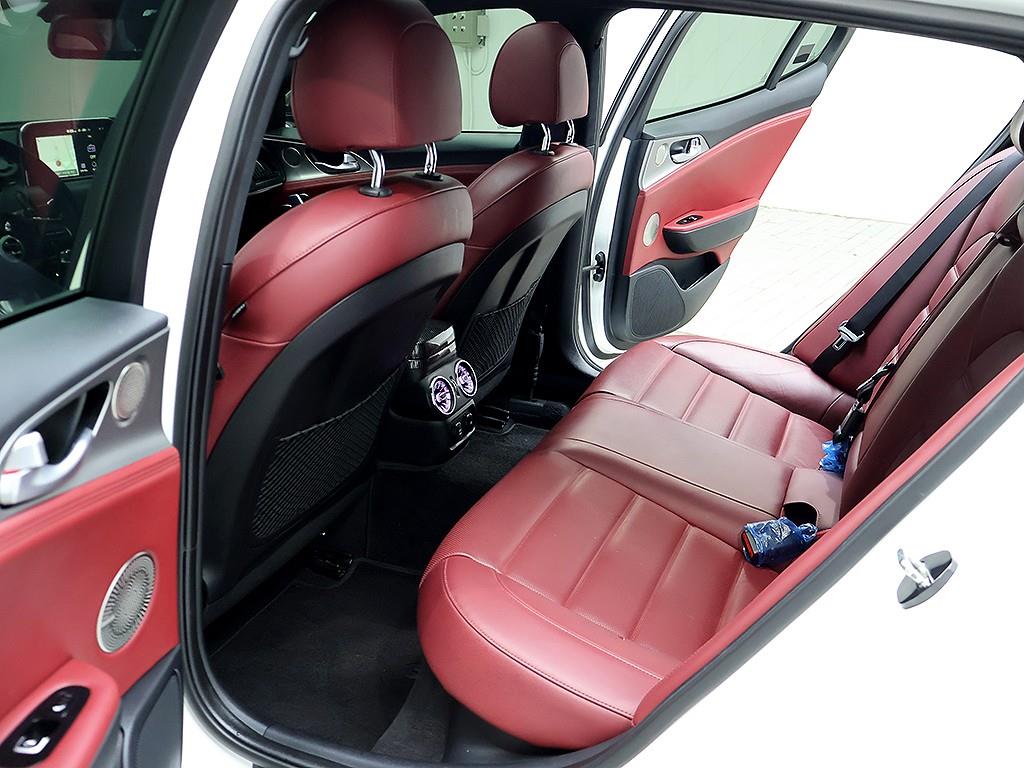 Kia Stinger — photo 12