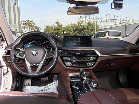 BMW 5-Series — photo 07