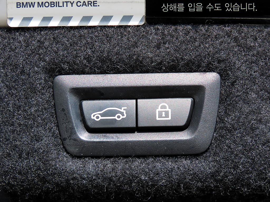 BMW 5-Series — photo 17